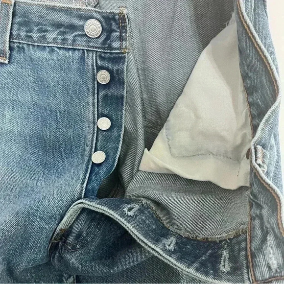 501 0015 Levi Jeans 36 x 30 Medium Wash Button fly Men’s jeans - Picture 10 of 12